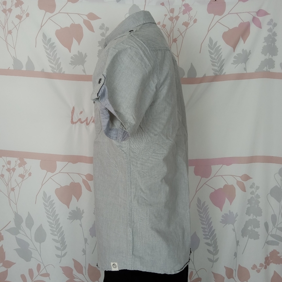 Free Planet button down shirt Size Small - Picture 5 of 11